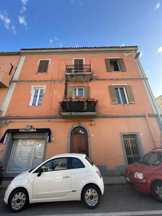 A Casa Da Mondo Olbia Bagian luar foto