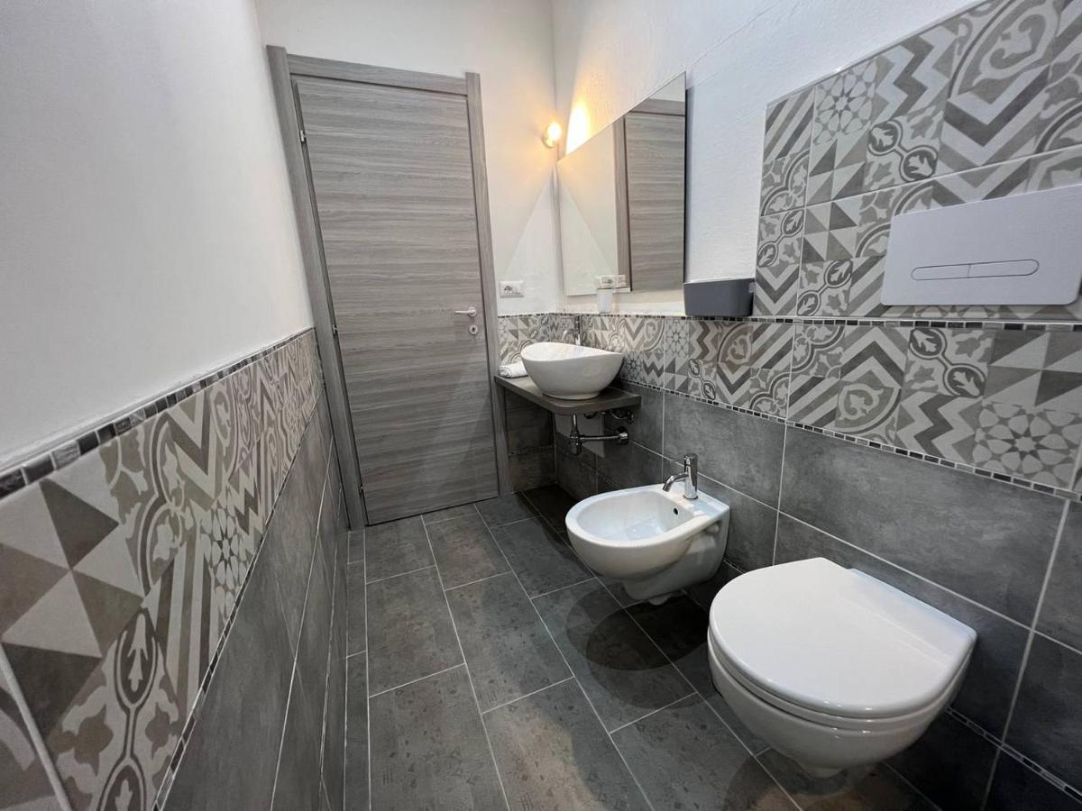 A Casa Da Mondo Olbia Bagian luar foto